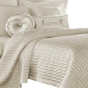 J Queen NY Satinique Geometric Pattern Quilted Coverlet Off White King